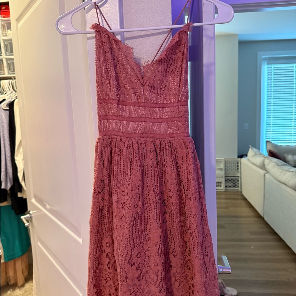 Lulu's Strapless Lace Dress in Dusty Rose